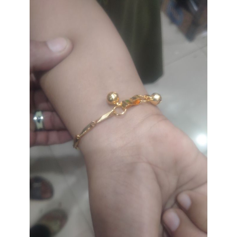 GELANG TANGAN WANITA MOTIF PADI DAN MOTIF LAIN NYA SEPUHAN EMAS 24 K