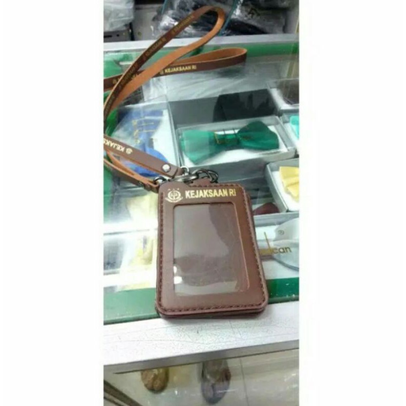 

Kalung name Tag / ID CARD KULIT