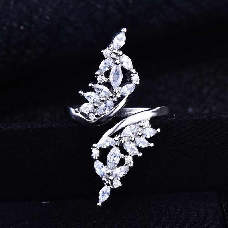 Personalized Three-Dimensional Geometric Open Hollow Zircon Wing Ring