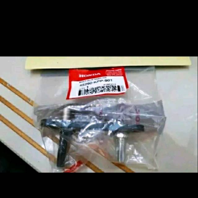 Braket dudukan Rem Kaliper Rem Depan CBR 150 old Thailand original