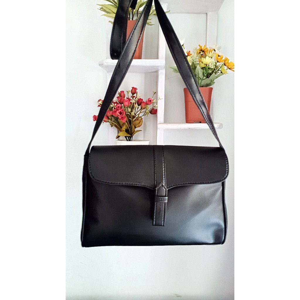 Tas wanita premium - sling bag lokal rasa import - Escortbags