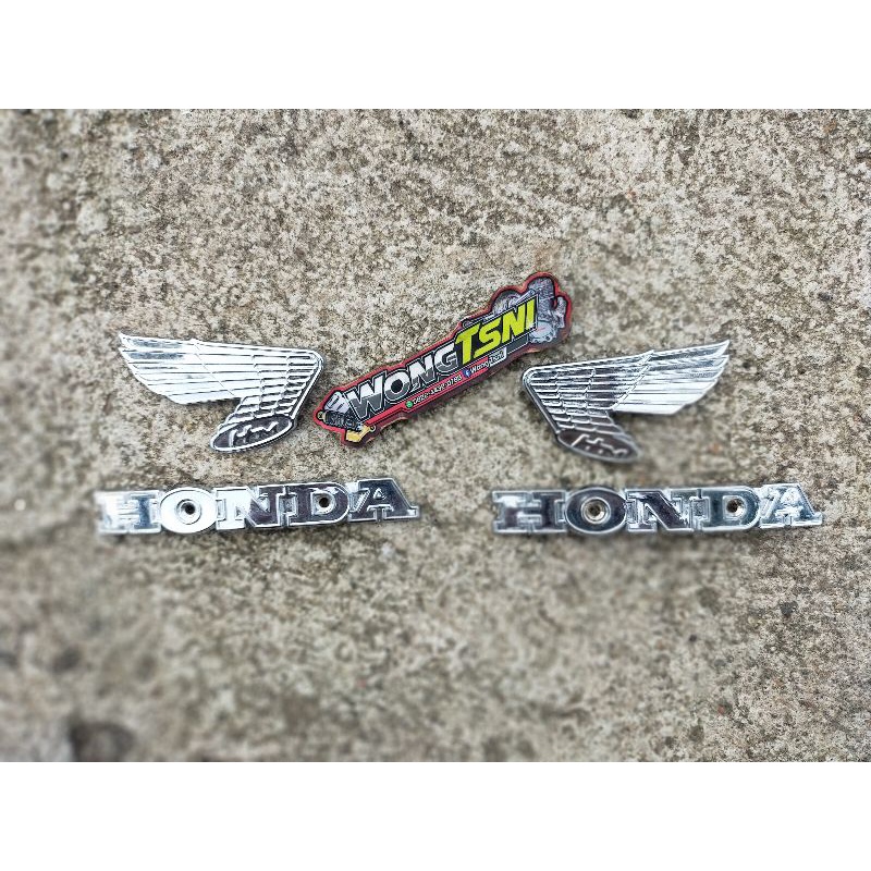 emblem logo tangki honda cb 100,  ori copotan motor krom ulang