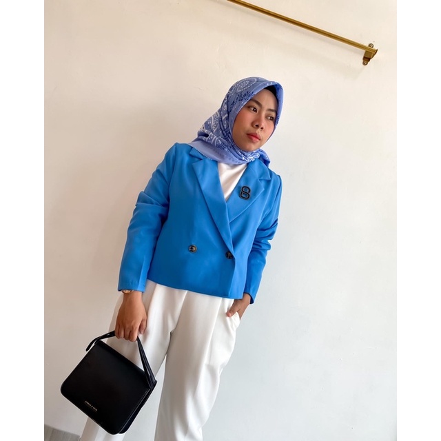 AMANDA BLAZER | BLANIK BLEZER CROP WANITA LENGAN PANJANG POLOS