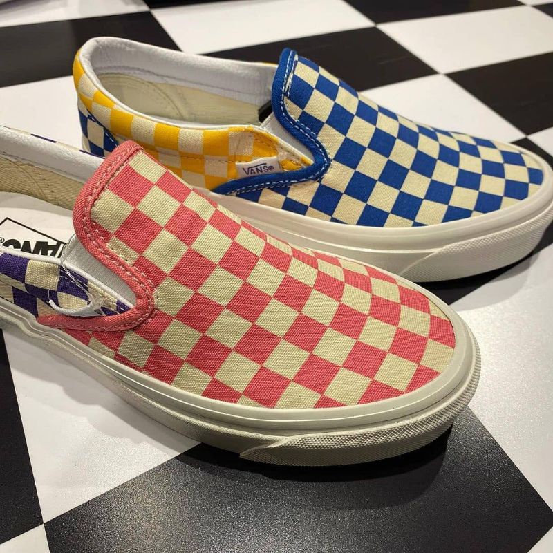 van blue checkered