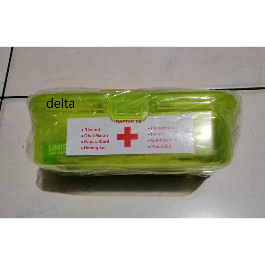 Kotak obat P3K mobil  box plastik warna