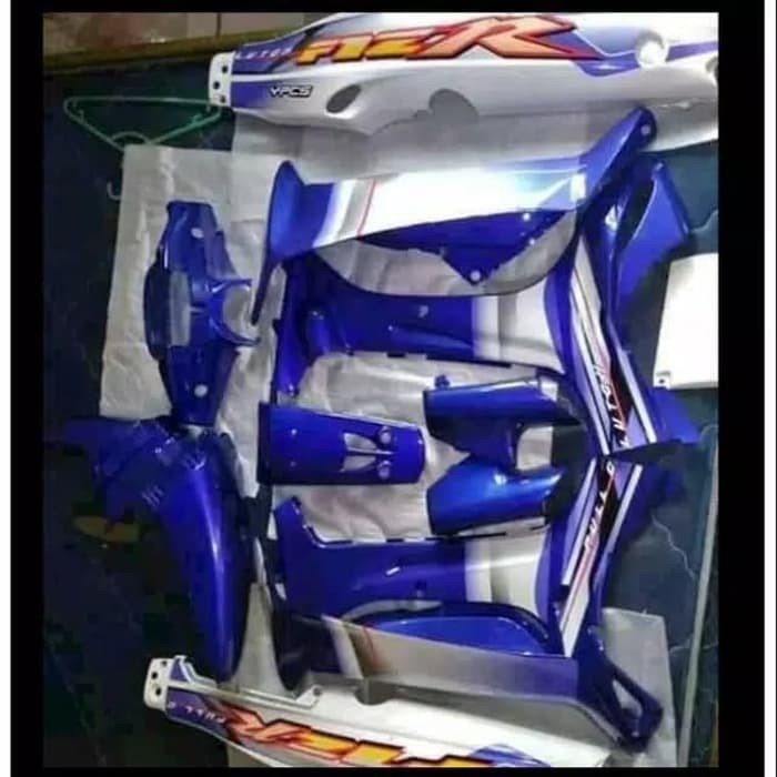 cover full body alus Vega R Lama biru putih.