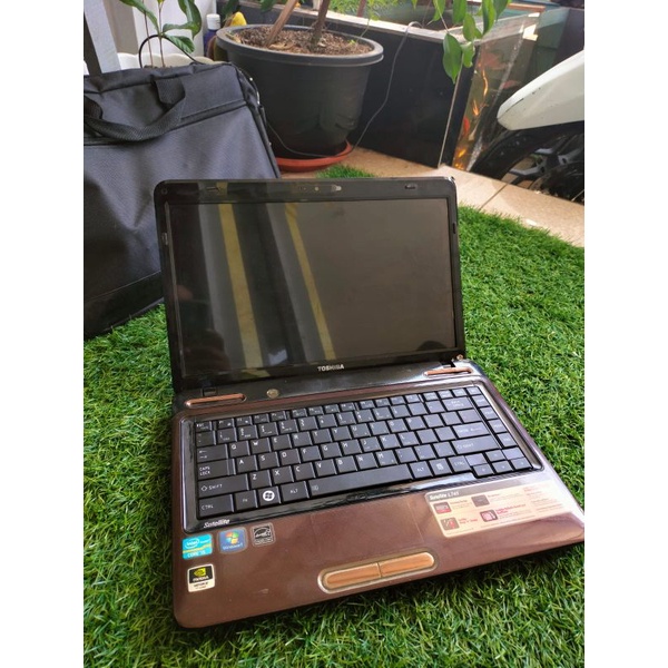 laptop toshiba core i5 ram 4 gb  vga nvidia