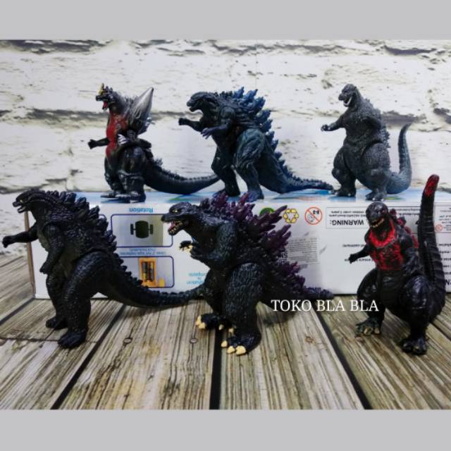 Mainan boneka figure Godzilla monster Ultraman power rangers