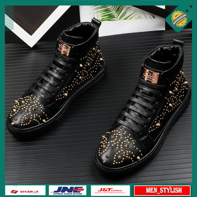Sepatu Fashion Pria Import Men Fashion Ankle Boots Spring Autumn Rivets  Male High Top Luxury Shoes 