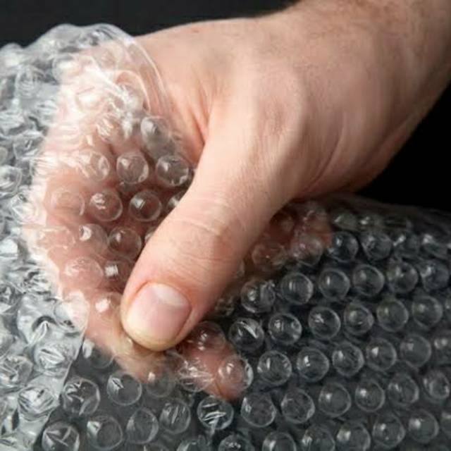 

Ekstra Bubble Wrap Untuk tambahan paket orderan agar lebih aman terjaga