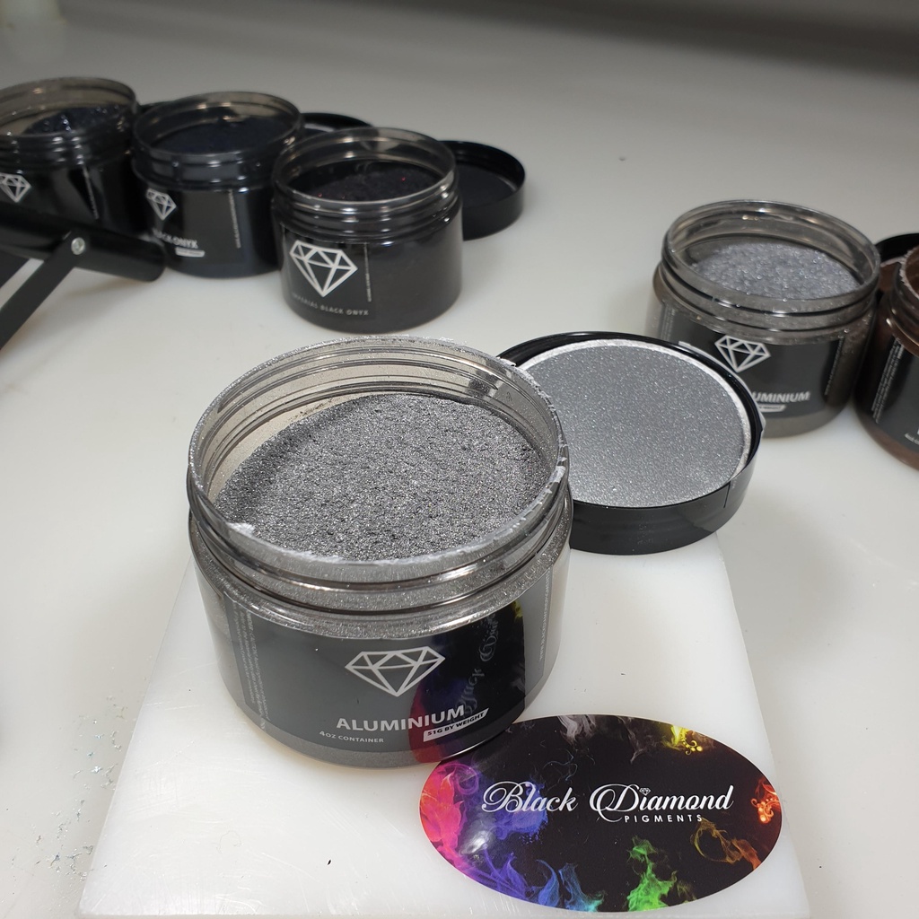 

MICA POWDER BLACK DIAMOND SINGLE TONE ALUMINIUM 5 GR