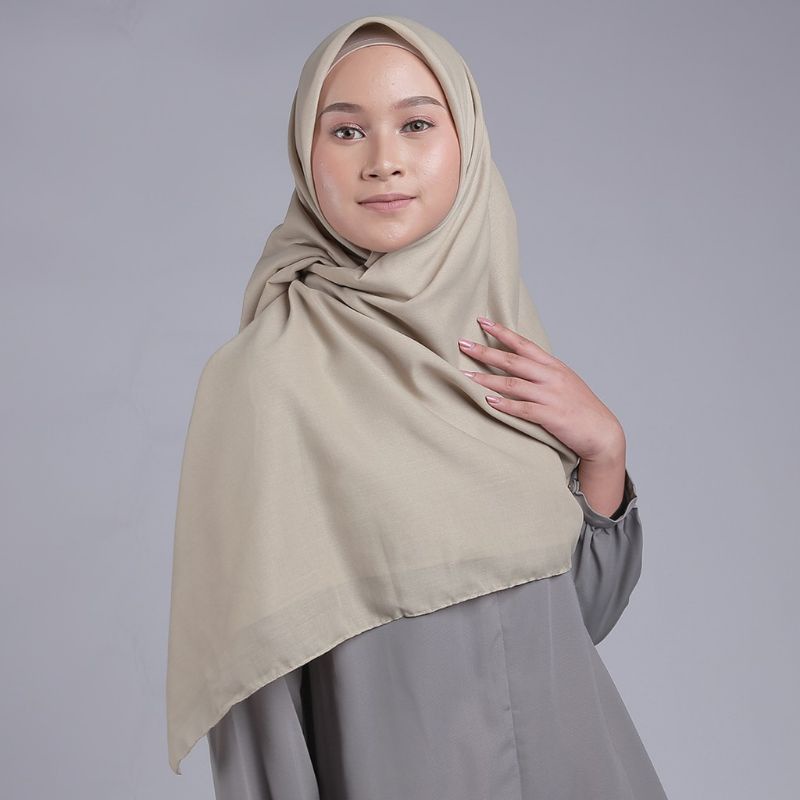 Zoya Aisha plain scarf