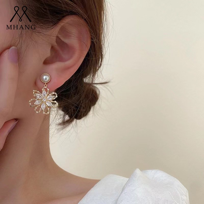 Anting Tusuk Gantung Sterling Silver 925 Desain Bunga Hias Zircon + Mutiara Gaya Vintage / Mewah Untuk Wanita