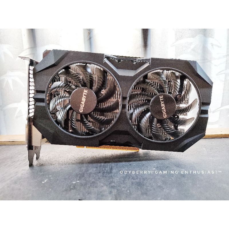 GIGABYTE GeForce® GTX950 2GB GTX 950 WindForce 2X 2GB GDDR5 LikeNew Joss