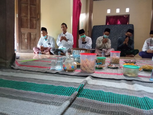 Gorden Smokering Besar Murah 12 Lubang Motif Camelia