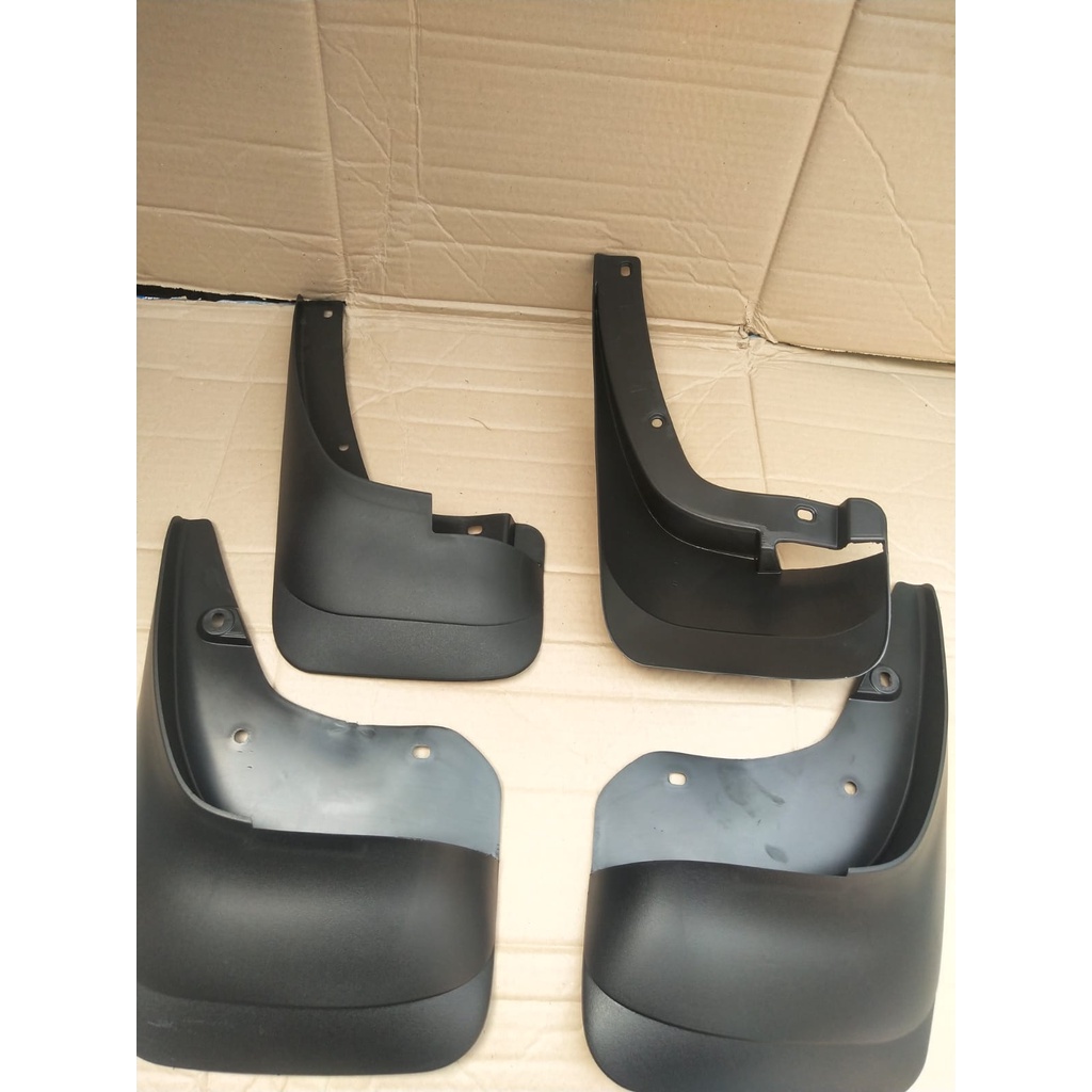 MUDGUARD GRAND INNOVA / INNOVA LAMA / NEW INNOVA / MUD GUAND / MUDGUARD PELINDUNG LUMPUR MOBIL KARPET LUMPUR GRAND INNOVA / INNOVA LAMA 1SET DEPAN BELAKANG KANAN KIRI