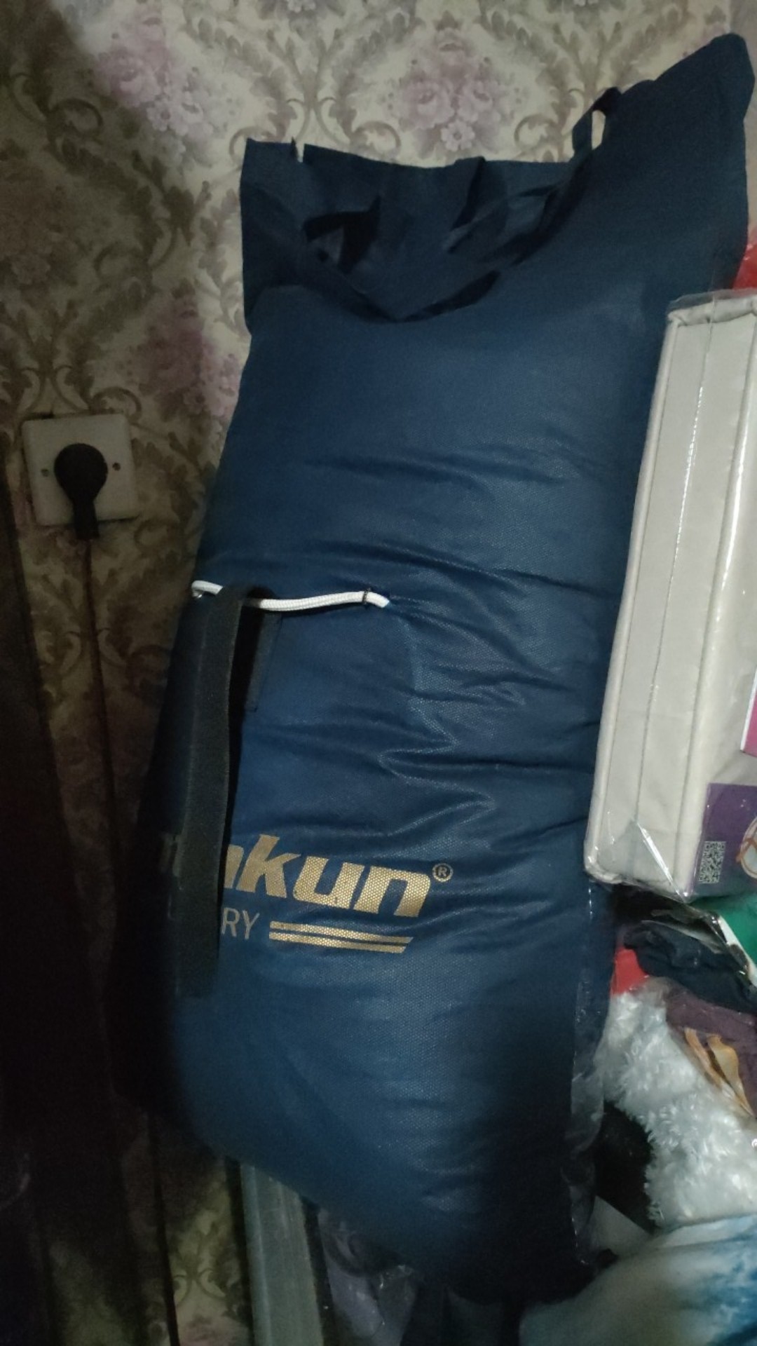 Bedcover / Comforter Only Kintakun Luxury Super Soft Microfiber Ukuran 230x217