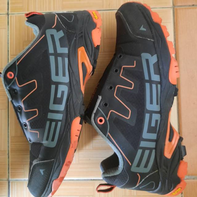 sepatu trail run