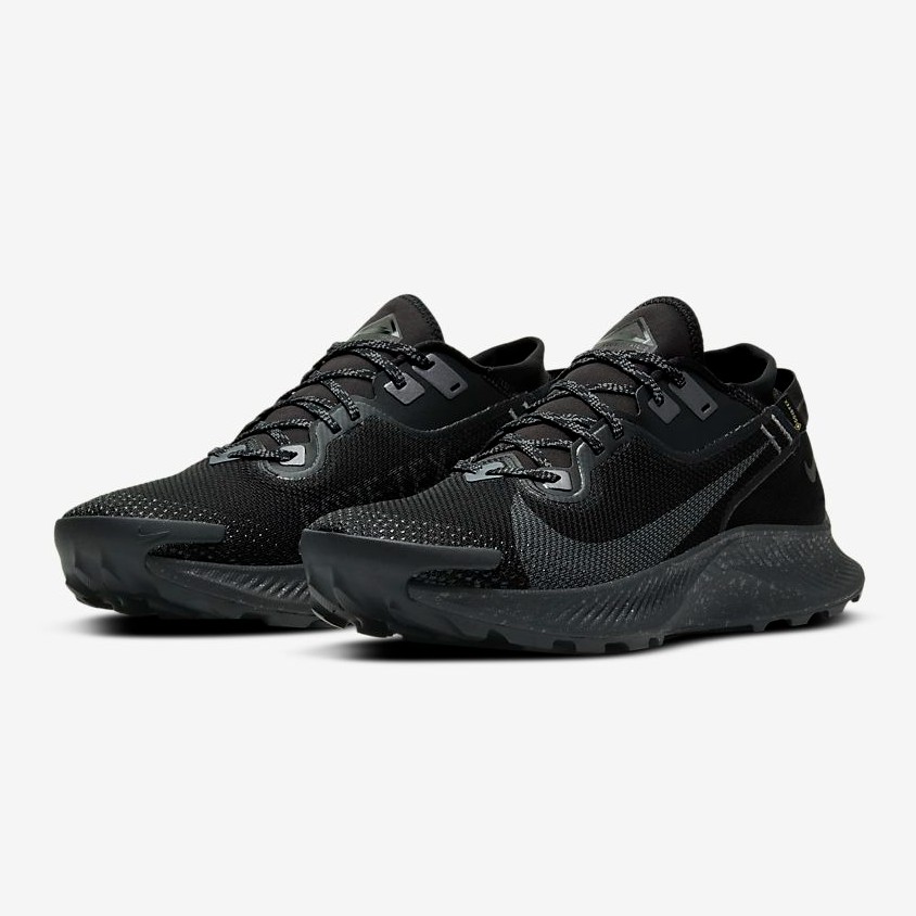 goretex trainers black