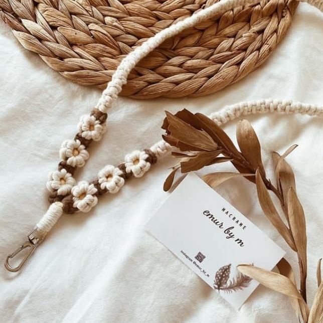 

Office & Stationery | Document Organizer | Gantungan Id Card Macrame Lanyard / Hiasan Dinding Macrame | Best Seller