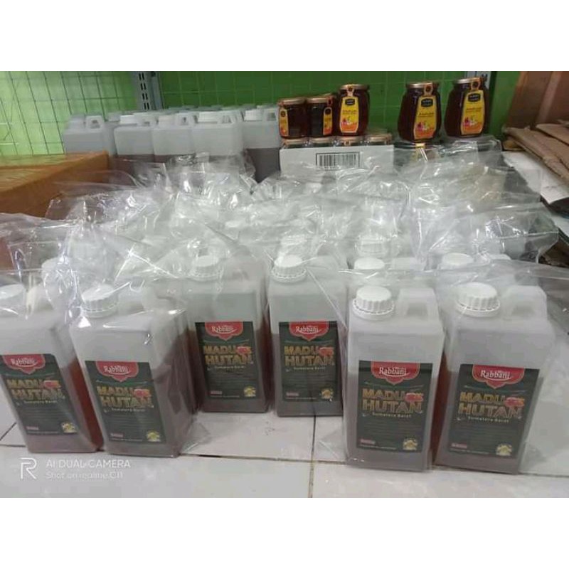 

Madu Hutan Sumbar Pohon Sialang Kemasan 1 kg