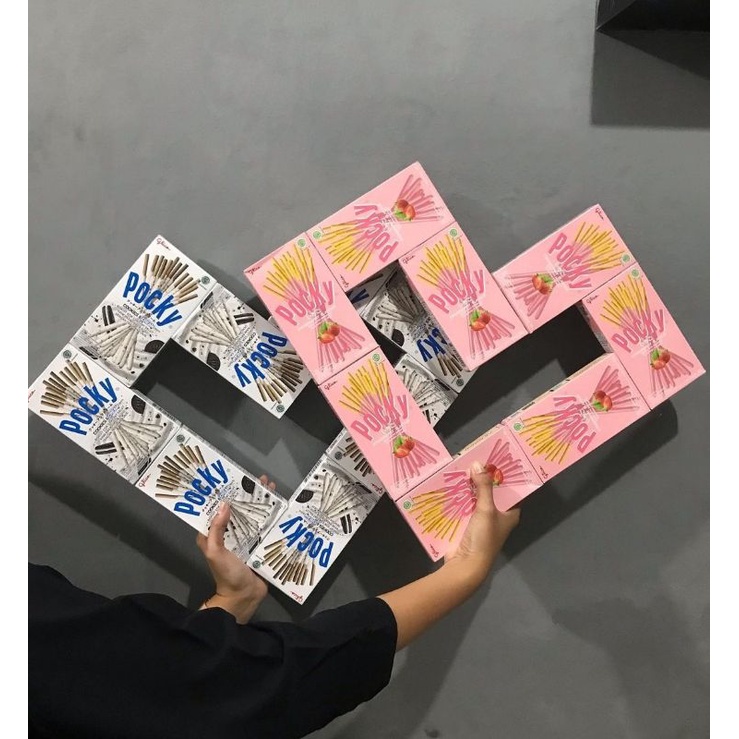 

Pocky Love & Bucket Pocky Free Greeting card