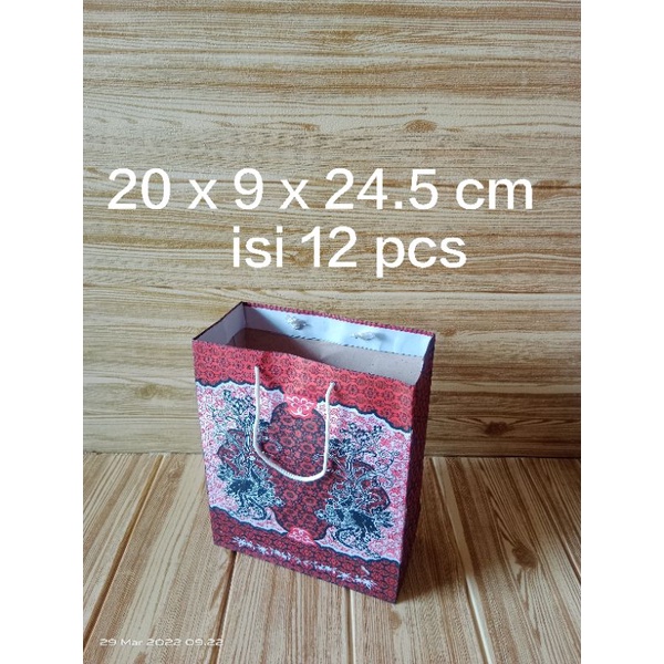 

Paperbag / shopping bag batik uk 20x9x24, 5 cm