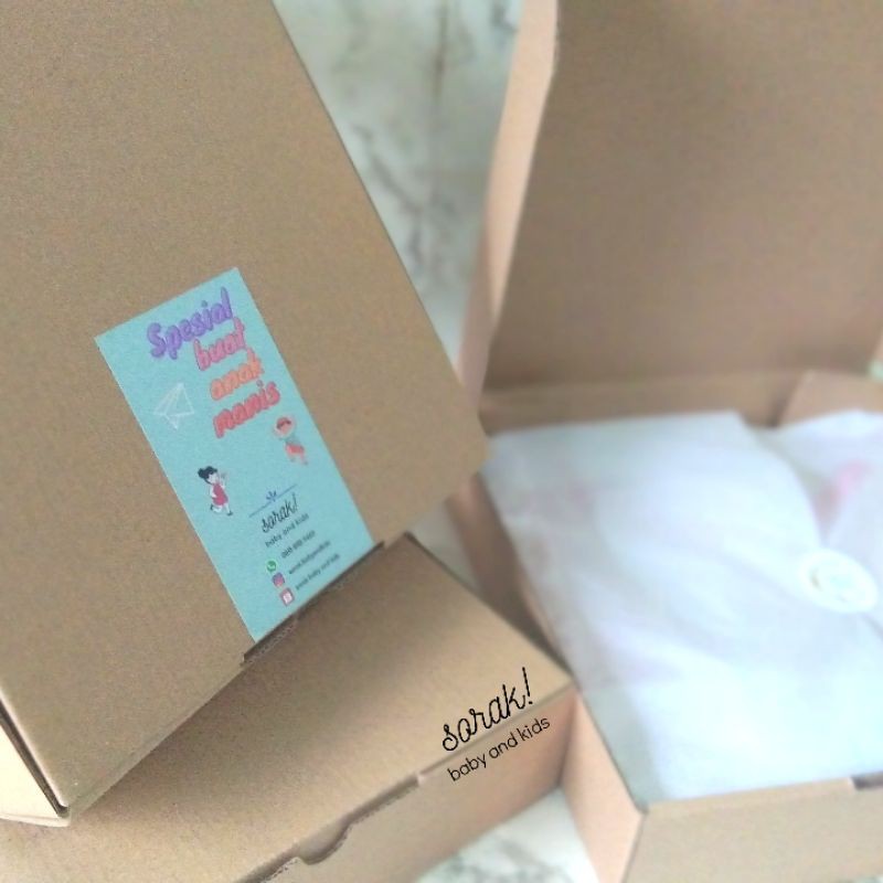 

Tambahan Kardus Kado/ Hampers dan Kartu Ucapan