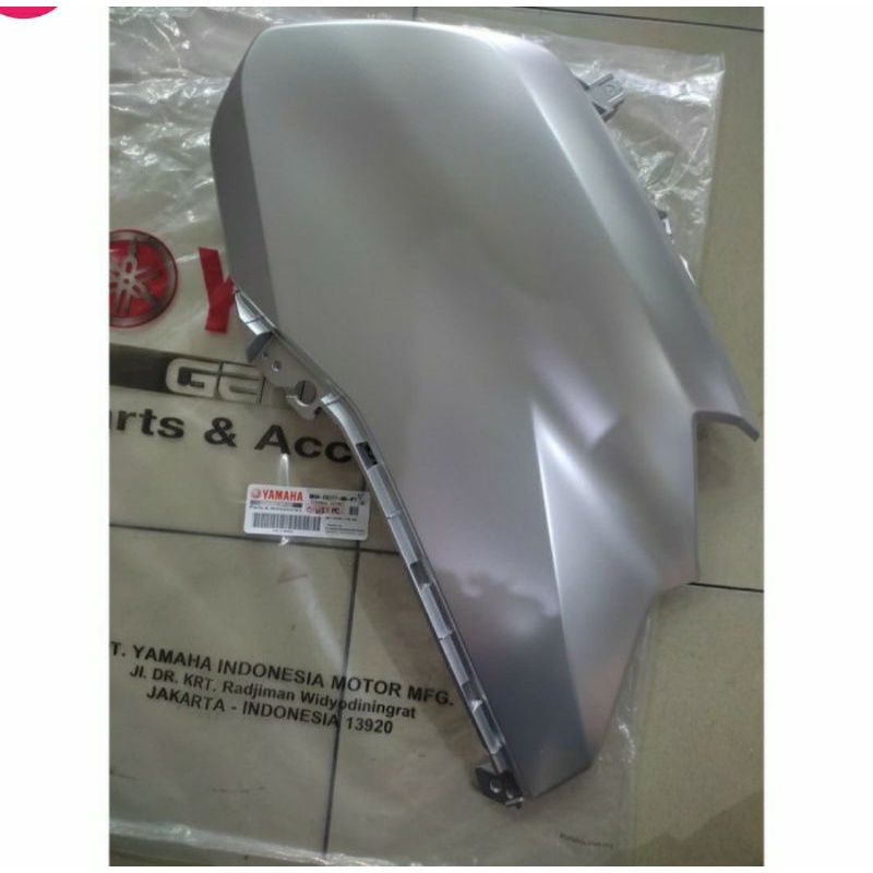 Body cowling sayap depan kanan All new Nmax 2020 2021 silver original yamaha ygp