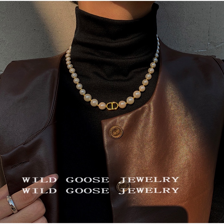 YEEZII Set Kalung Choker + Anting Gantung Tusuk Gaya Retro Aksen Mutiara + Hollow Untuk Perhiasan Wanita