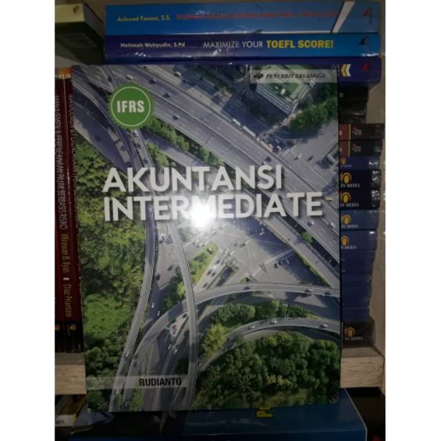 

Buku Akuntansi Intermediate IFRS by Rudianto