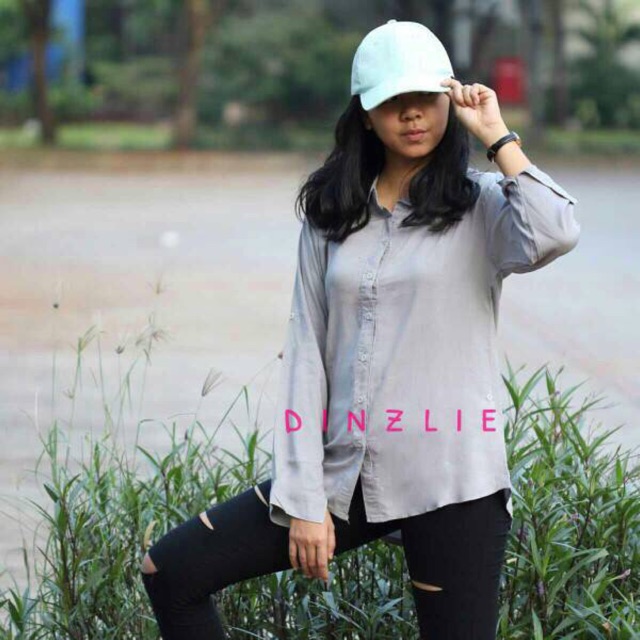 KEMEJA WANITA WARNA ABU MUDA