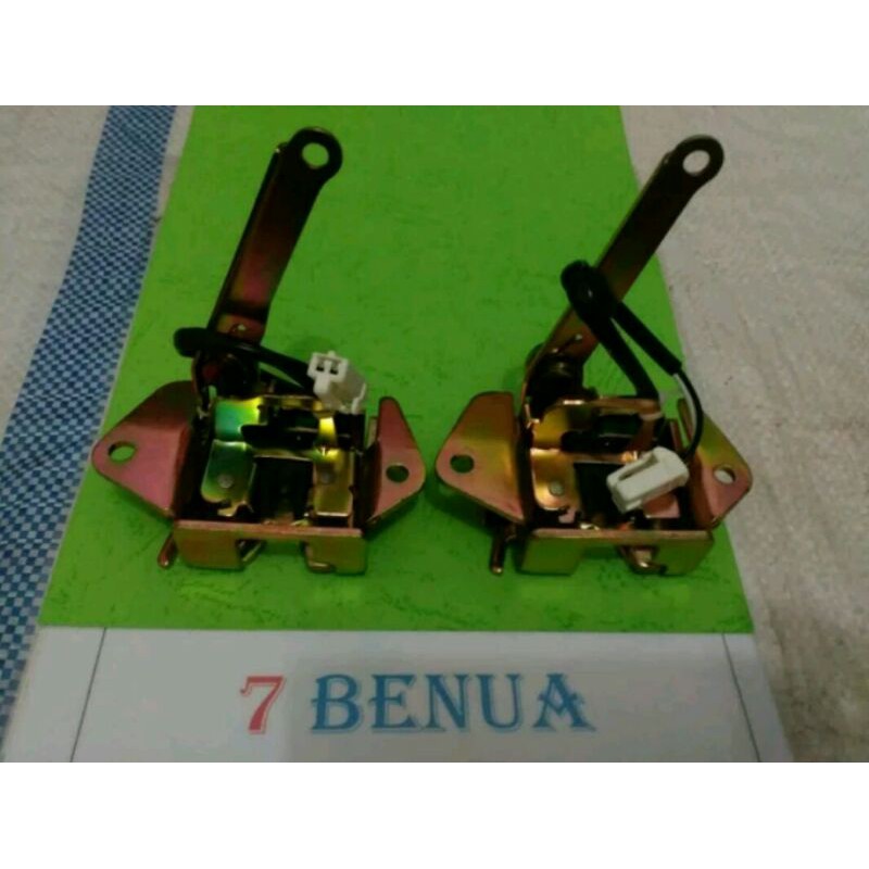 DOOR LOCK BAGASI AVANZA