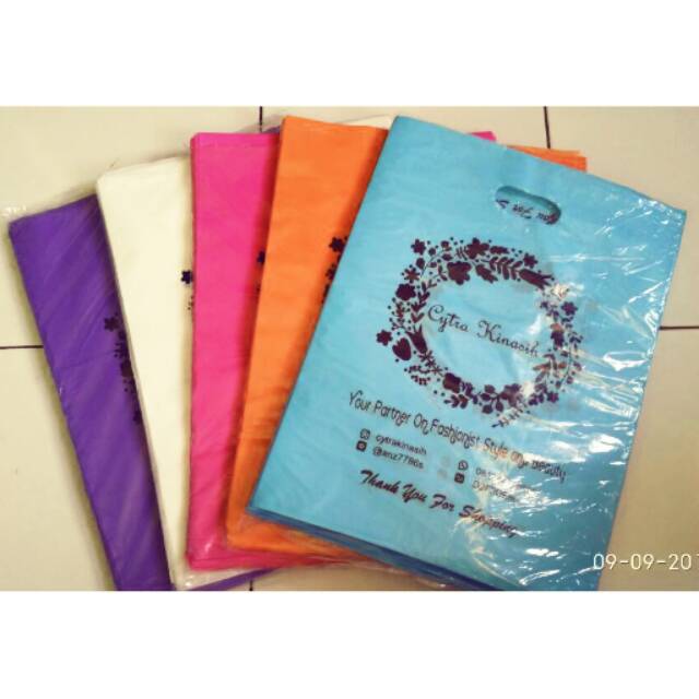 

PLASTIK PLONG 25X35 TEBAL + SABLON 1 WARNA DESAIN BEBAS minimal order 500 lembar
