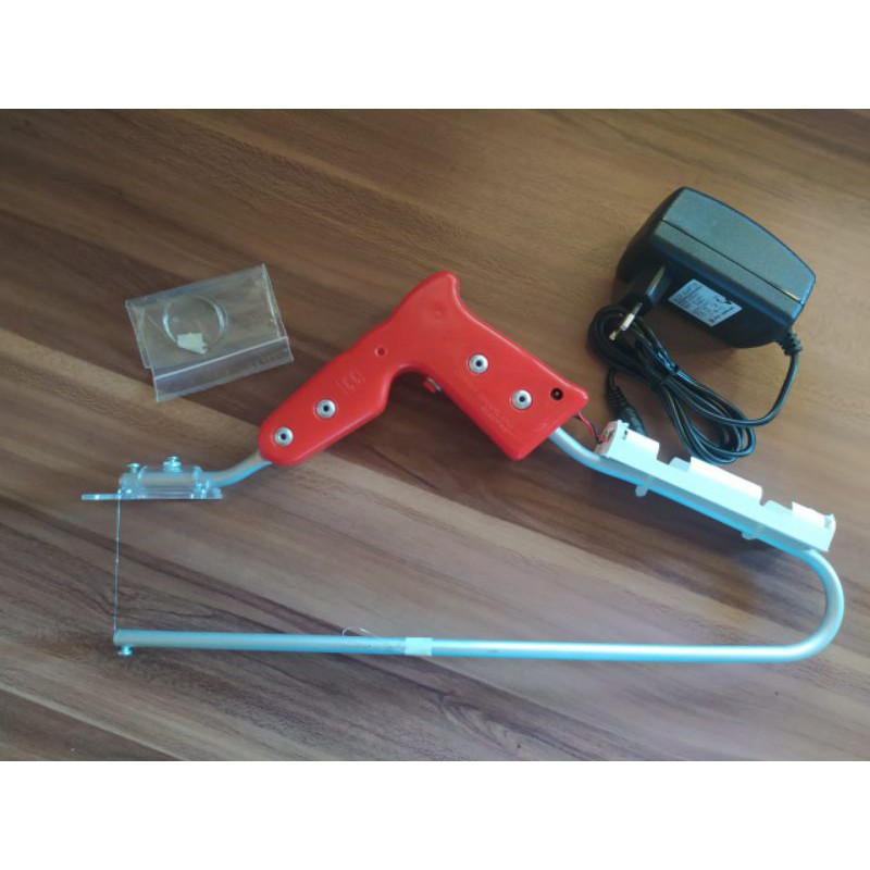 

Paket hemat alat potong gabus adaptor dan kawat 1m
