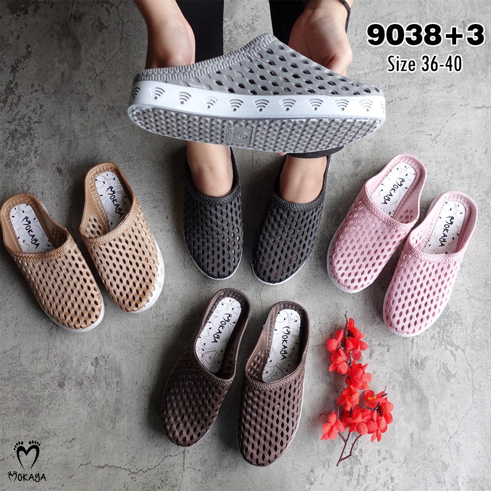 Sepatu Slop Jelly Wanita Bakpao Motif Lubang Cantik Casual Empuk Elegant Import Mokaya / Size 36-40 (9038-231/+3)