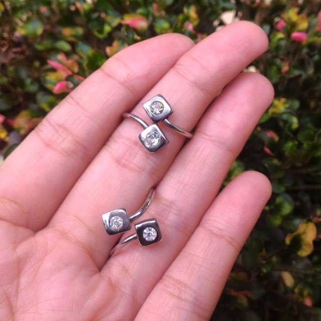 Cincin monel mondial kotak diamond