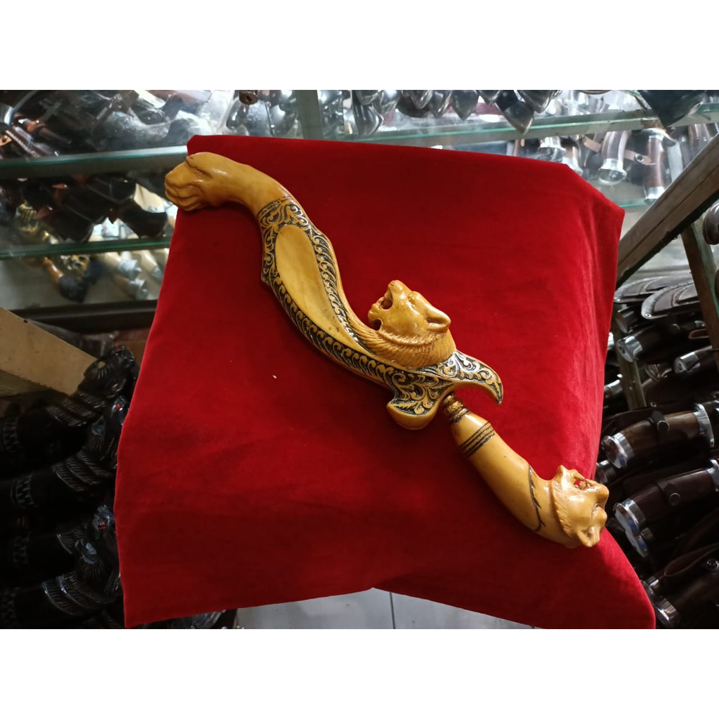 KOLEKSI KUJANG RESIN MACAN KUNING