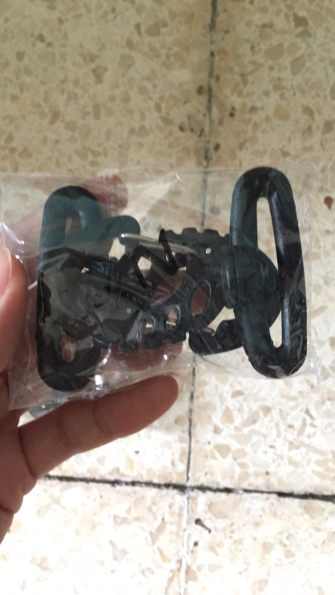 Pengait Plastik Kaitan Tas (hitam) Cantolan 3,8cm Kuat /10pcs