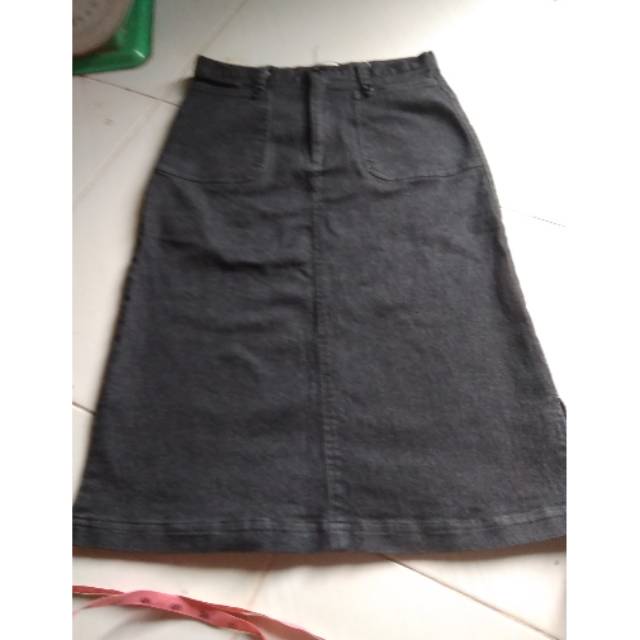 Second batam - rok jeans streech merk jenette