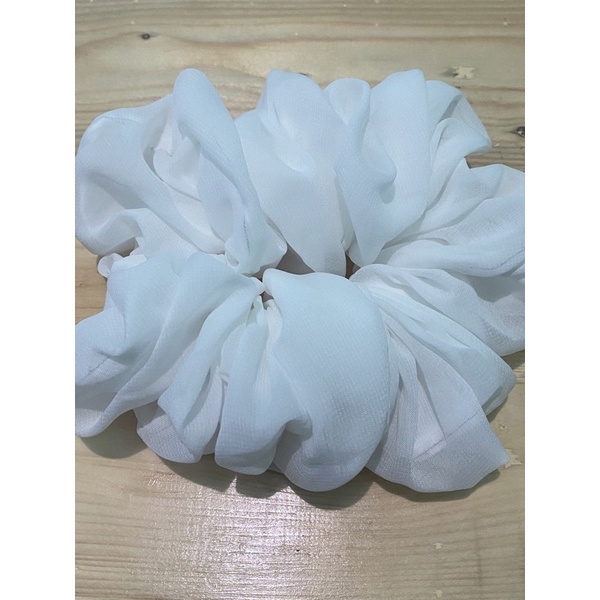 scruncie jumbo cepol ikat rambut cepol ikat rambut jumbo-Putih