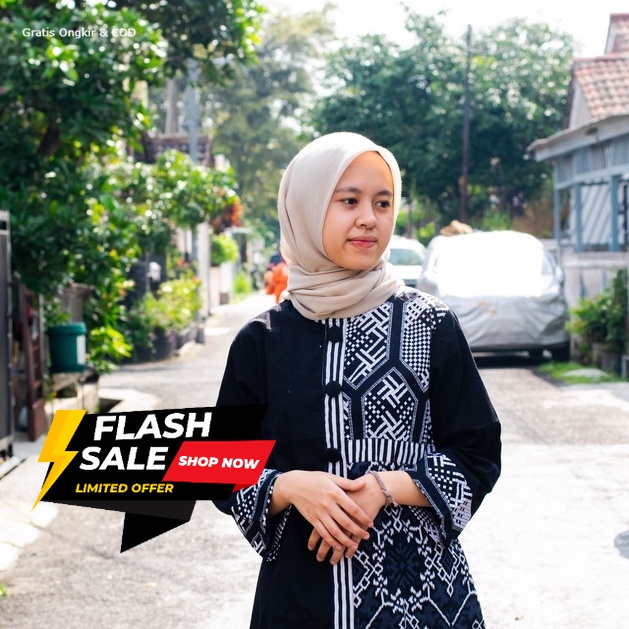 Satria Batik Tulis Atasan Lengan Panjang Tunik Wanita Hitam & Putih