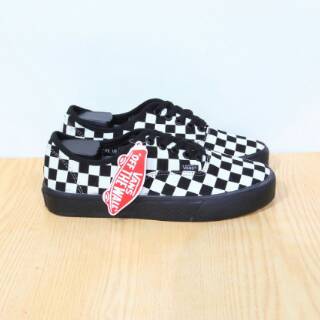  Sepatu  vans authentic motif  catur  sol hitam Grade ori 