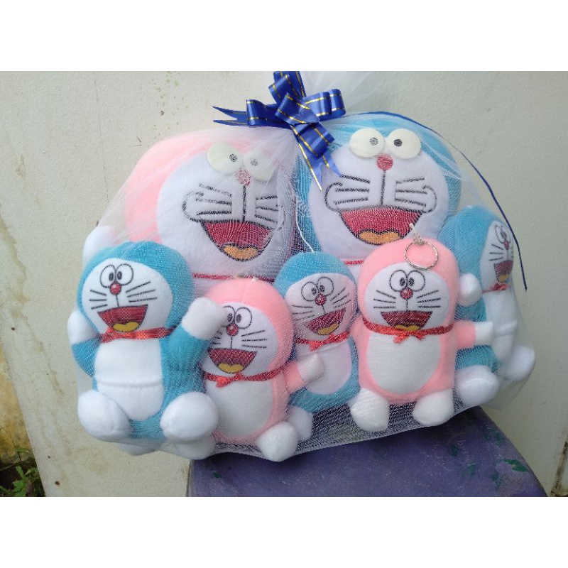 boneka hadiah ulang tahun parcel Doraemon Beranak isi 7 (2besar 5 kecil)