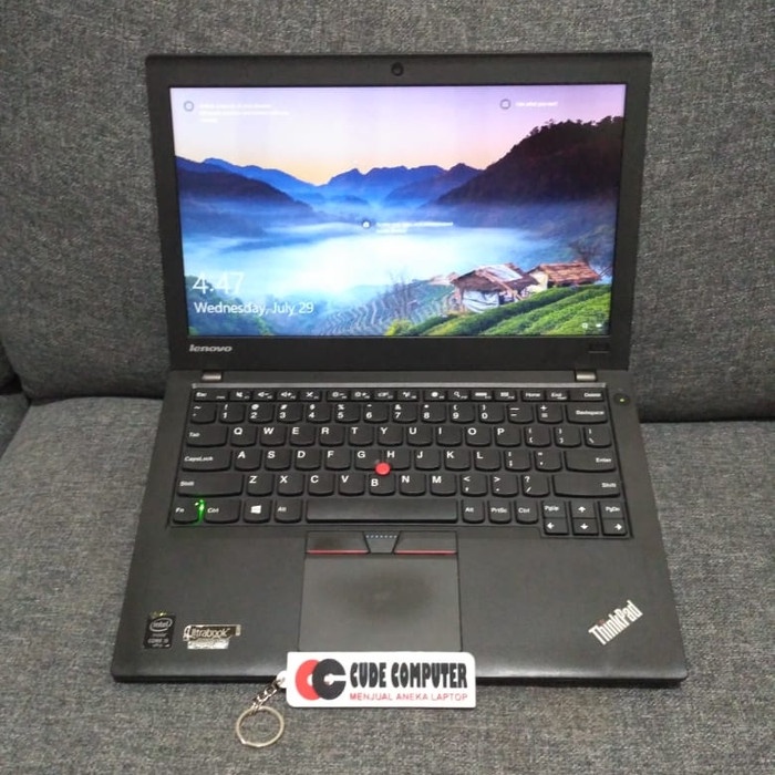 core i5 gen5 / ram 8gb / ssd / X250 Lenovo ThinkPad / ultrabook