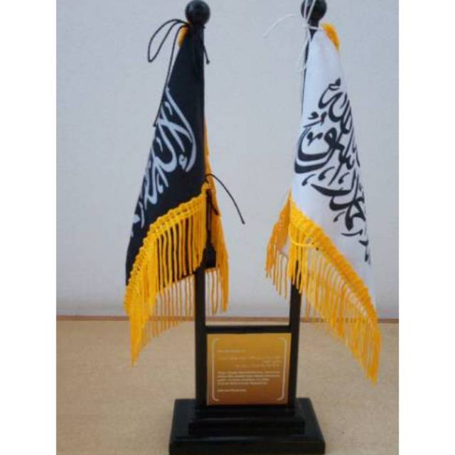 Bendera meja tauhid tampilan minimalis