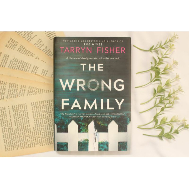 [English, Hardback] The Wrong Family