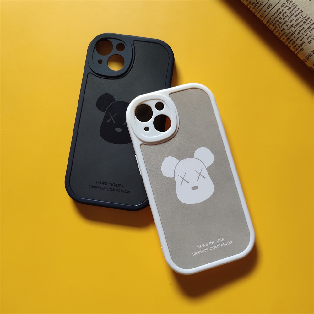 Casing Soft Case Motif Kaws Untuk iPhone 6 / 7 / 8 Plus / X / XR / Xs Max 13 / 12 / 11 Pro Max