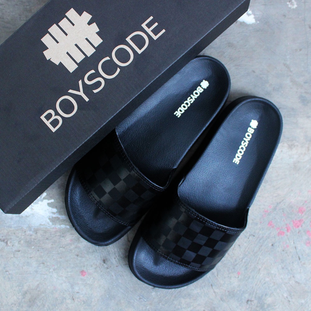 Sandal Slip On Pria Distro Terbaru Boyscode Catur Checkerboard Hitam / Sandal Slop / Sandal Slide Pria