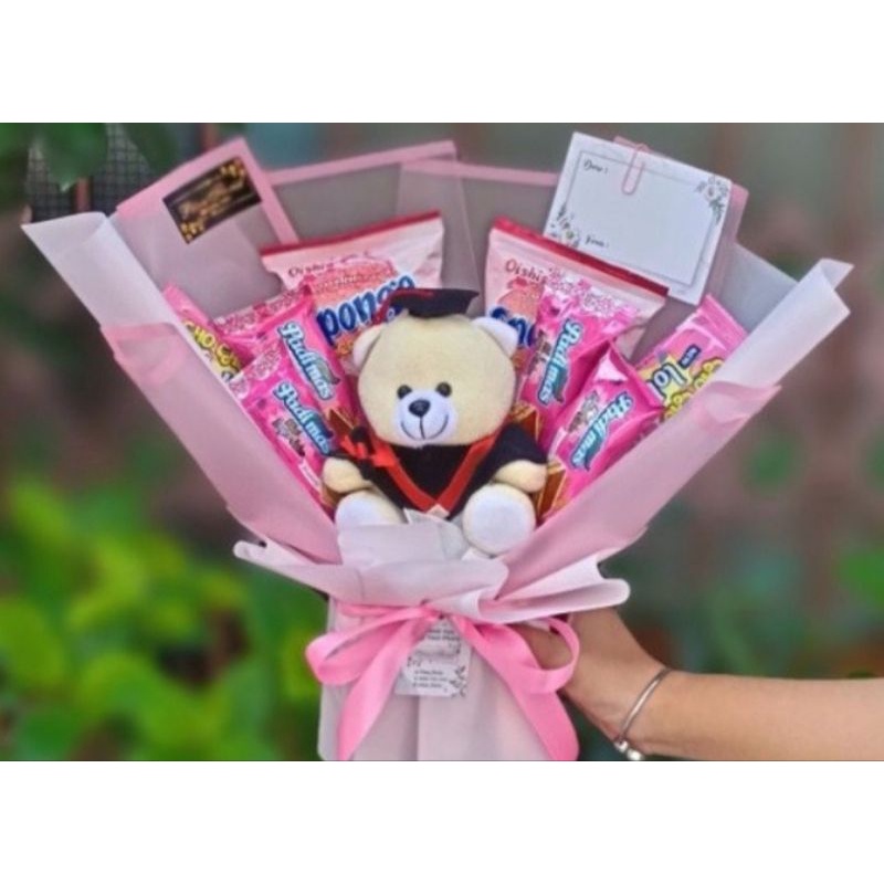 

Buket Wisuda | Boneka & Snack | wisuda